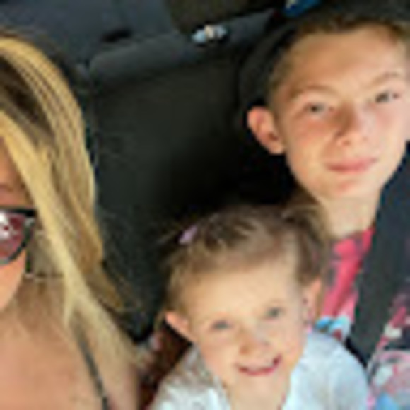 Meet your Posher, Tracy - Picture 1 of 1